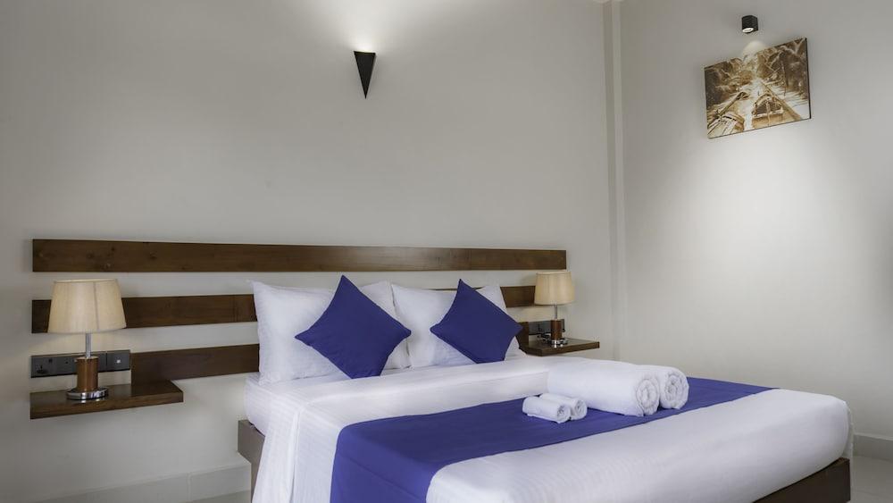 Hive 68 - Hotel And Resorts Negombo Eksteriør billede