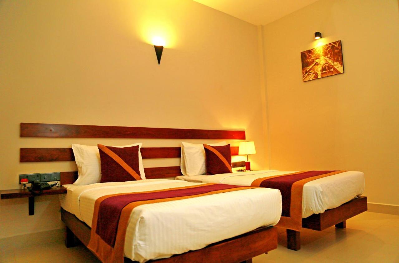 Hive 68 - Hotel And Resorts Negombo Eksteriør billede
